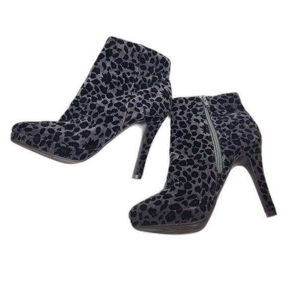 Women's Leopard Print Booties Stiletto Heels Dark Gray Velvet Size 8M - Picture 1 of 11
